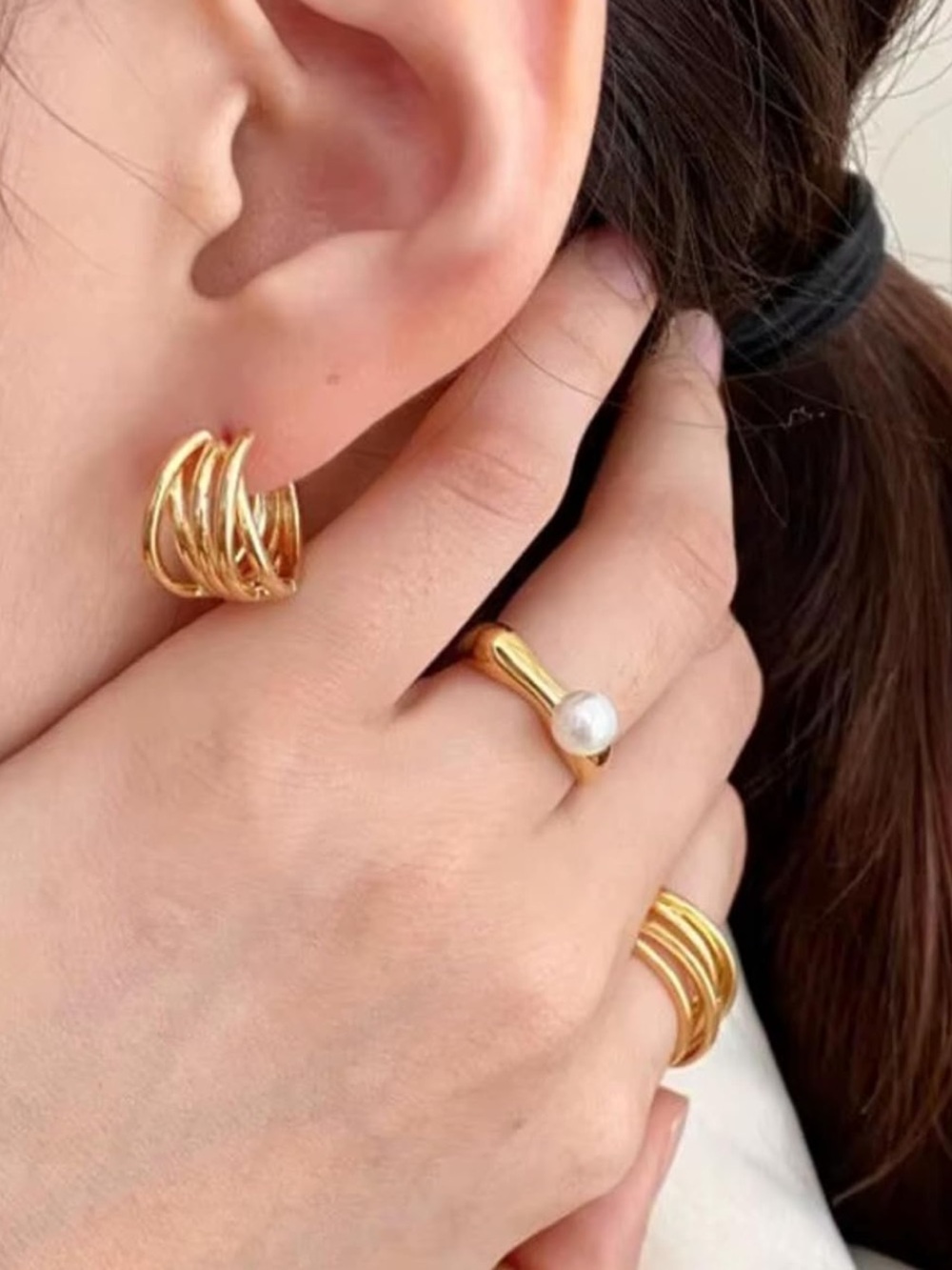 18K Gold Plated Adjustable Pearl Ring | S925 Sterling Silver | Minimalist Statem - Picture 4 of 5